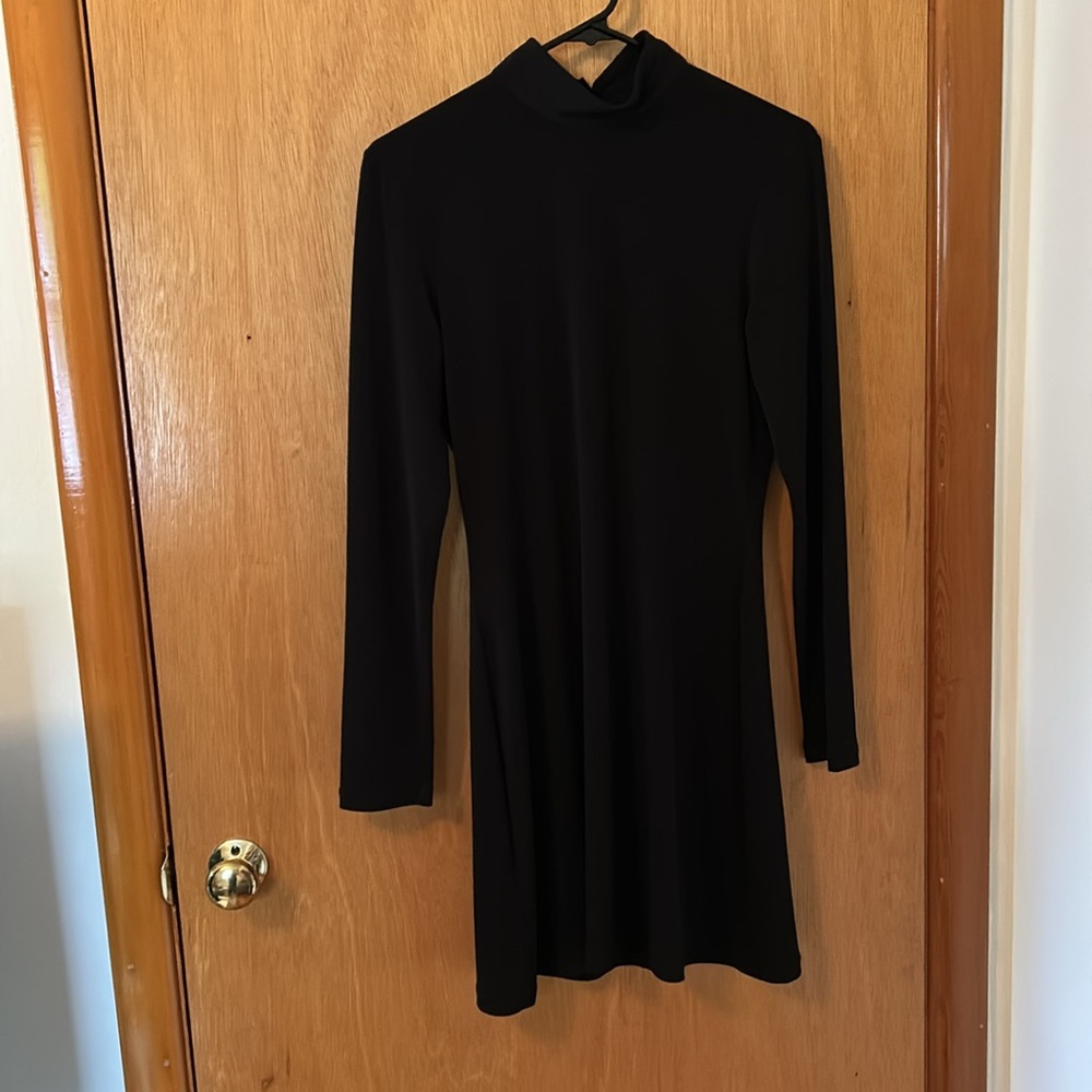 🪩 Mockneck Longsleeve Mini Dress with Buckle